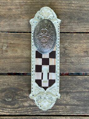 MacKenzie-Childs Door Knob Wall Hook NEW -Courtly Cottage Doorplate Charm!
